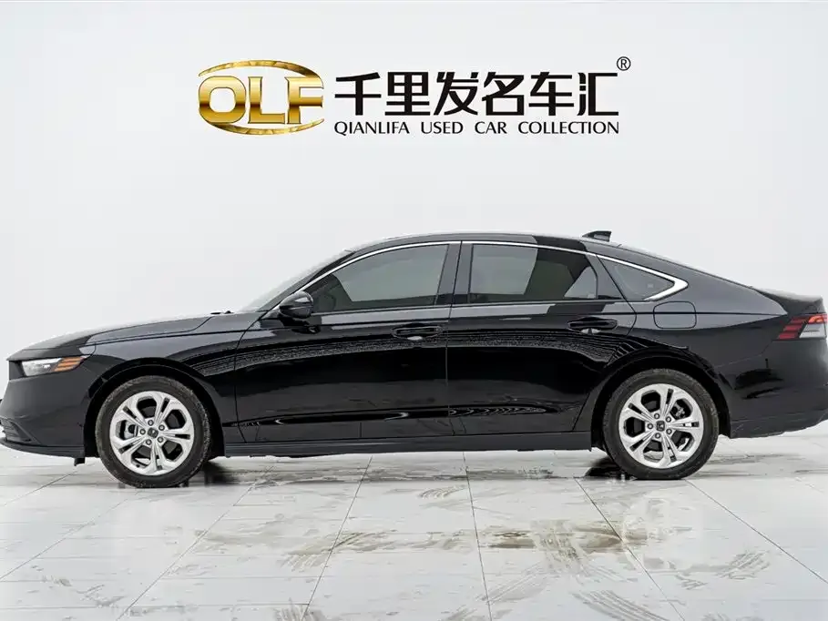 Honda Accord — фото 8