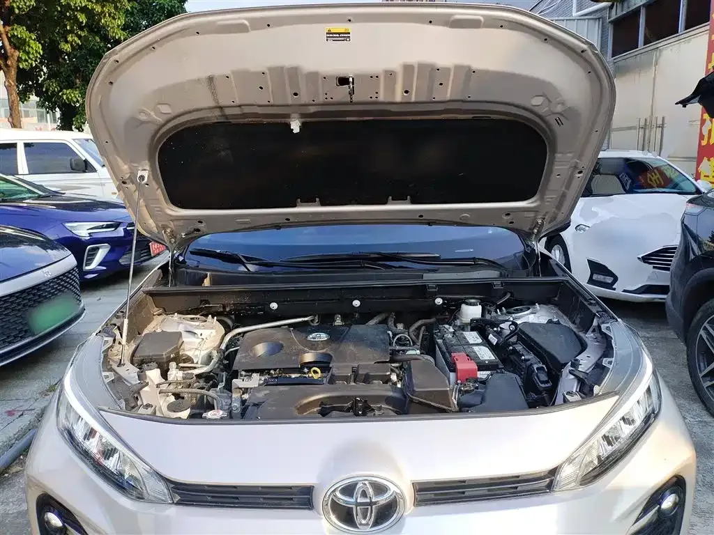 Toyota Wildlander — фото 10