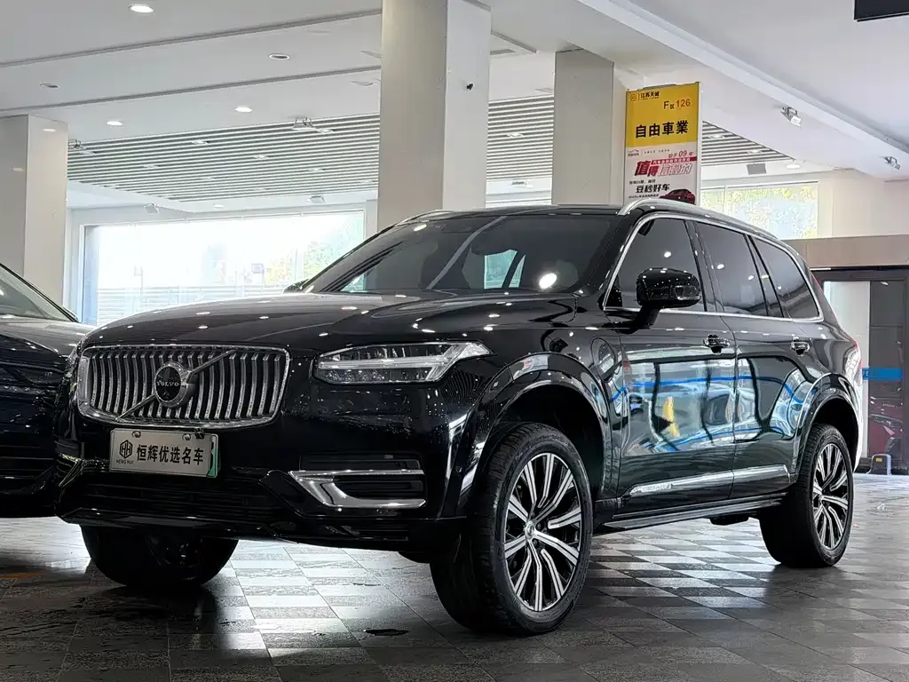 Volvo XC90 PHEV — фото 1