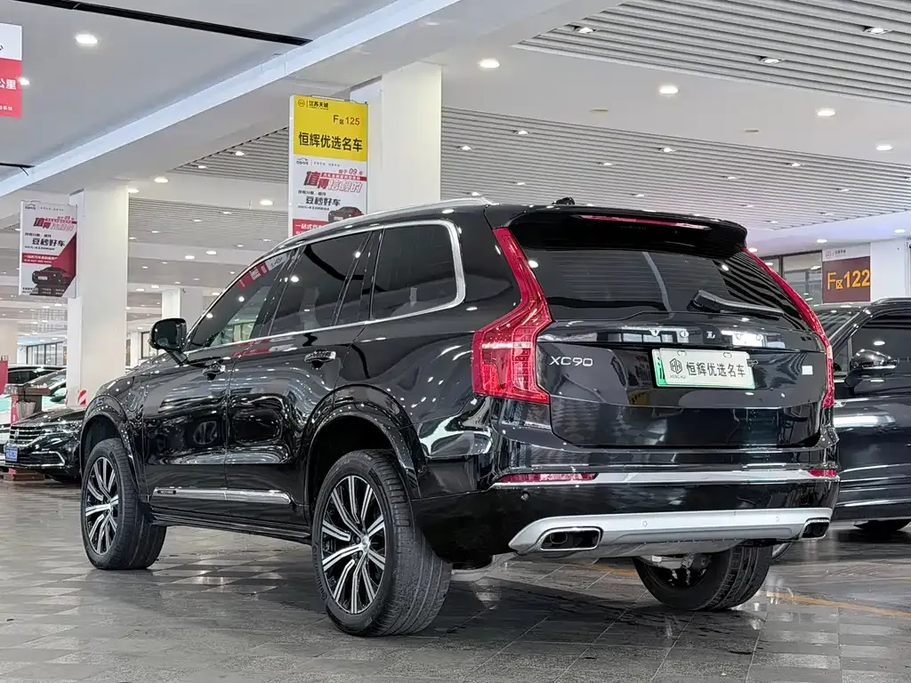 Volvo XC90 PHEV — фото 4