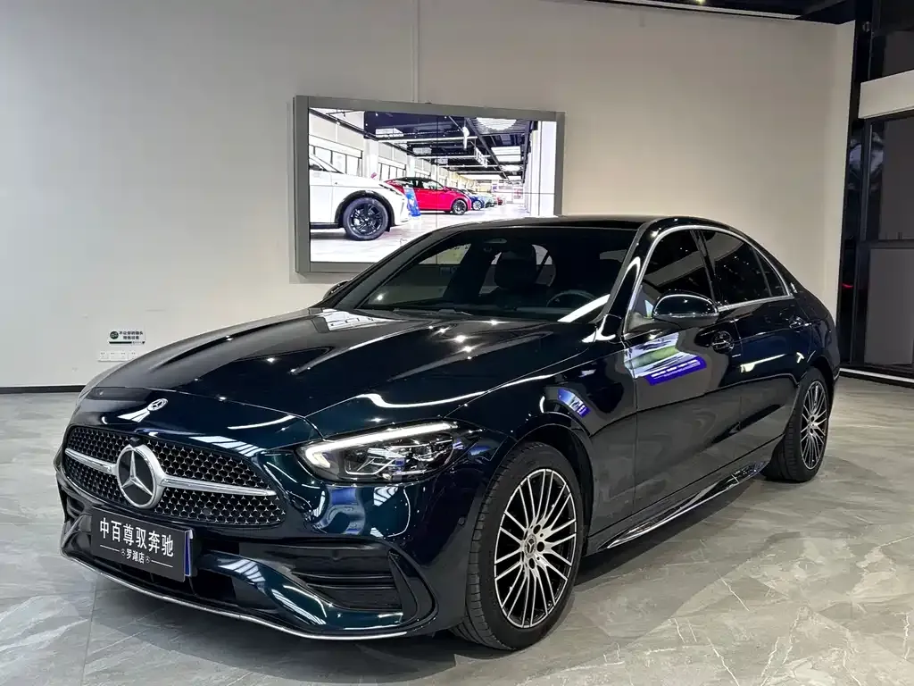 Mercedes-Benz C-Class — фото 1