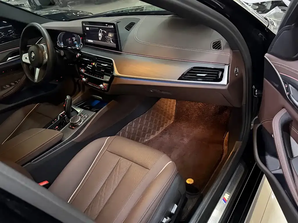 BMW 5 Series New Energy — фото 2