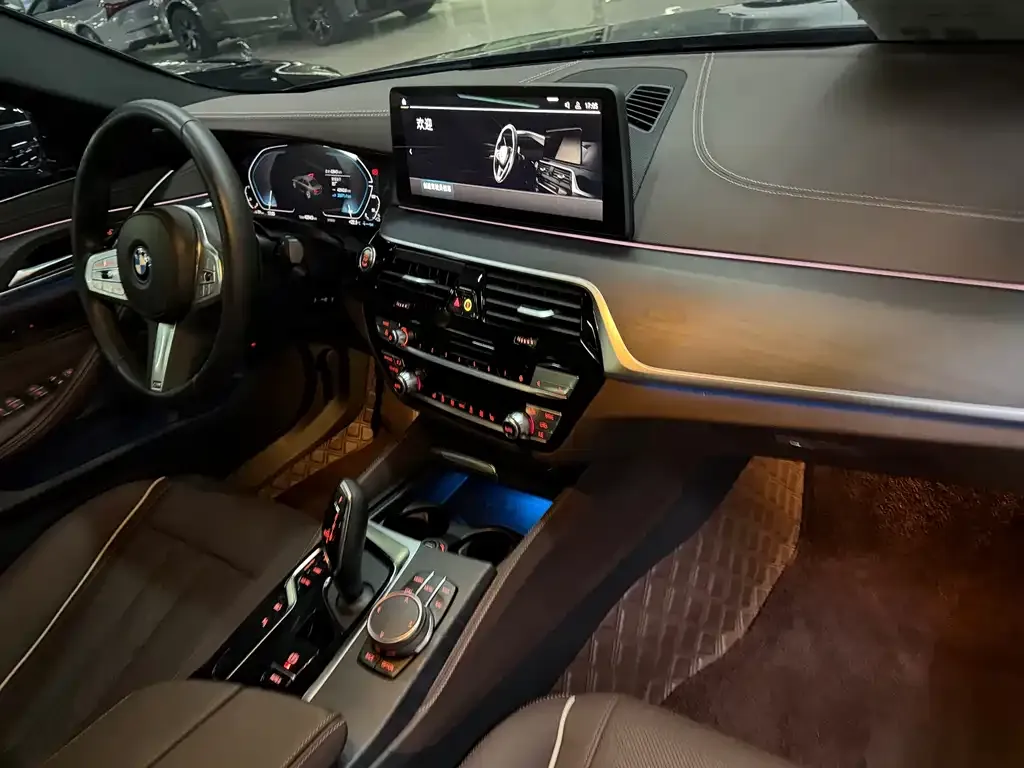 BMW 5 Series New Energy — фото 6