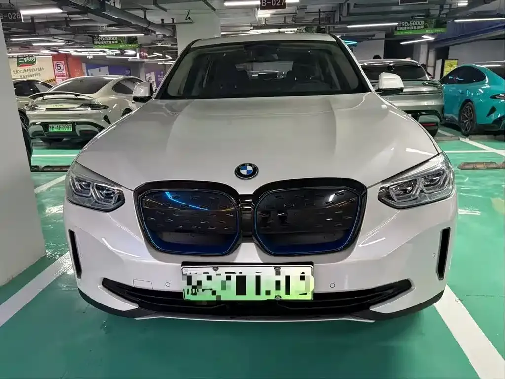 BMW iX3 — фото 2