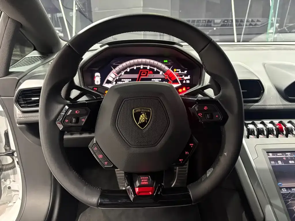 Lamborghini Huracan — фото 7