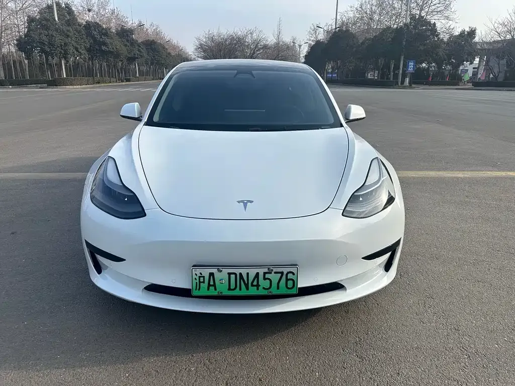 Tesla Model 3 — фото 8