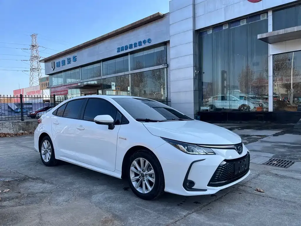 Toyota Corolla — фото 3