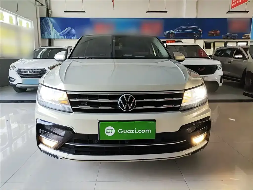 Volkswagen Tiguan L — фото 4