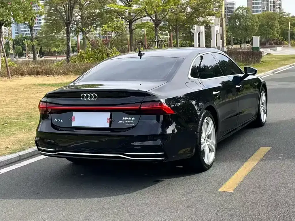 Audi A7L — фото 4