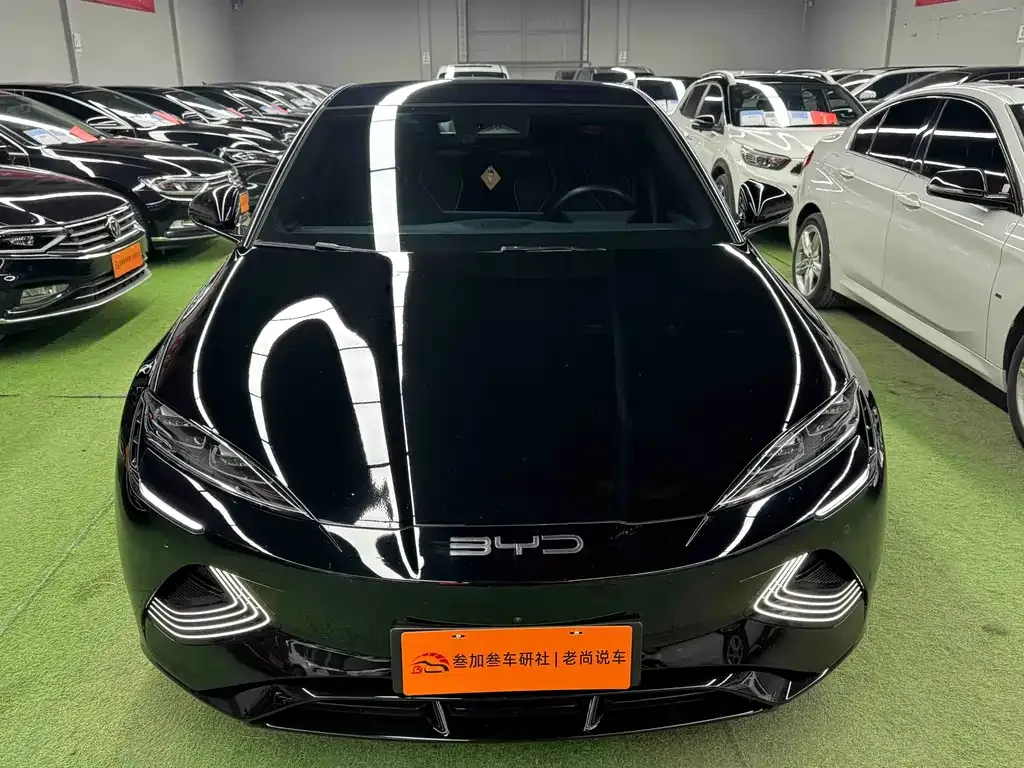 BYD Seal — фото 9
