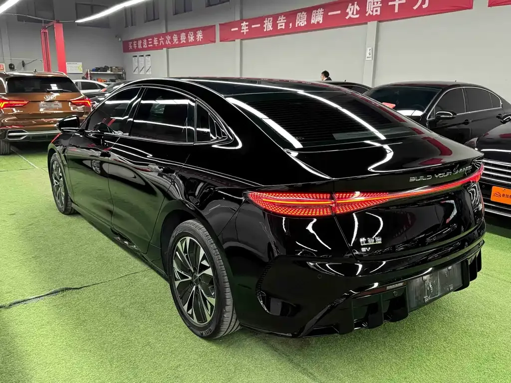 BYD Seal — фото 3