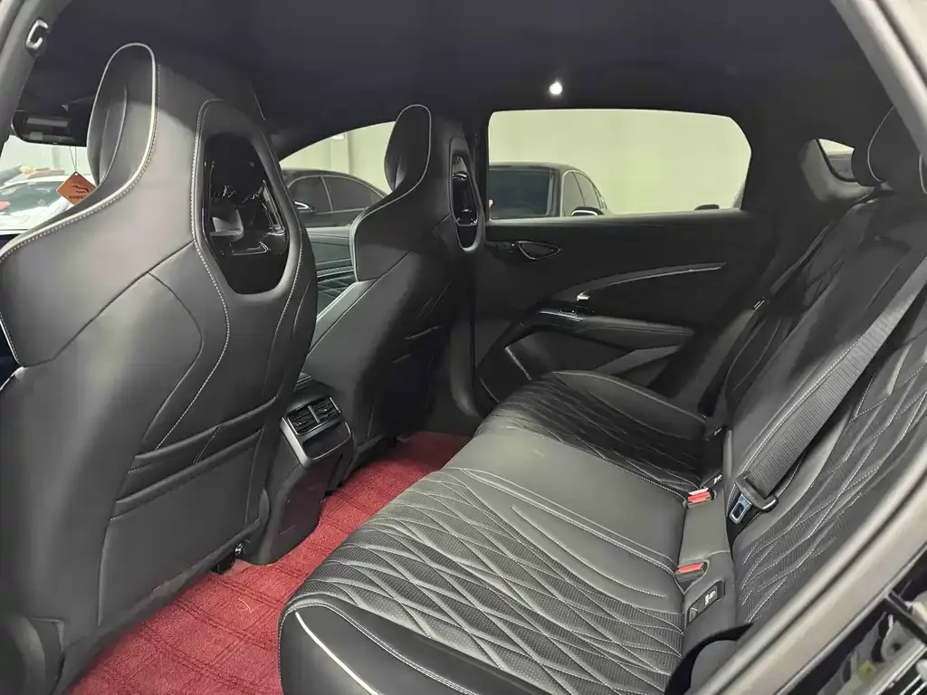 BYD Seal — фото 6