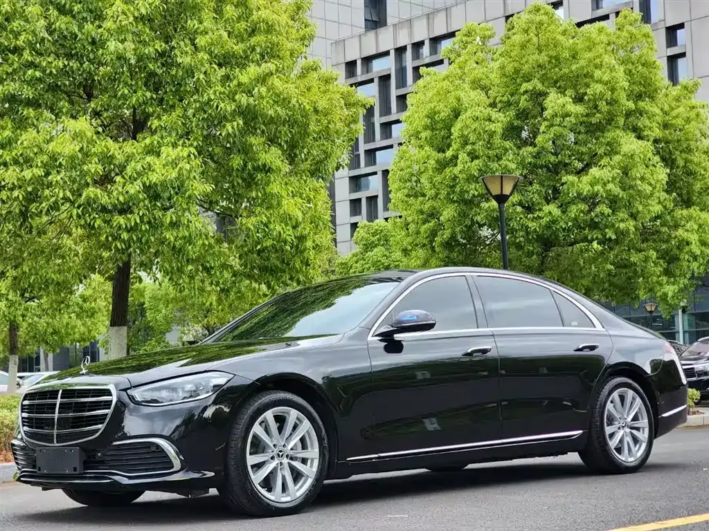 Mercedes-Benz S-Class — фото 1