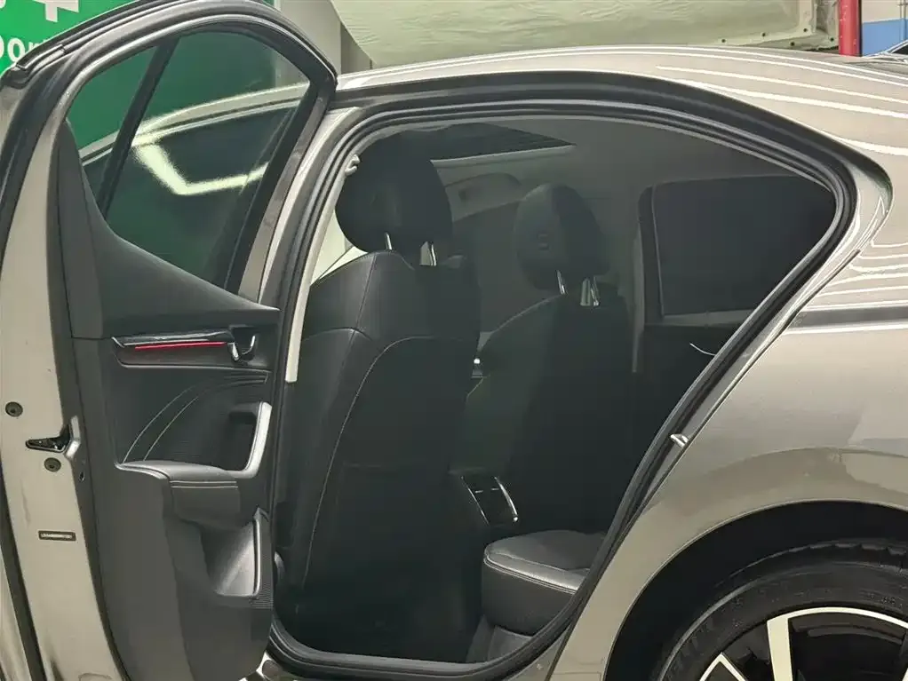 Skoda Octavia — фото 6