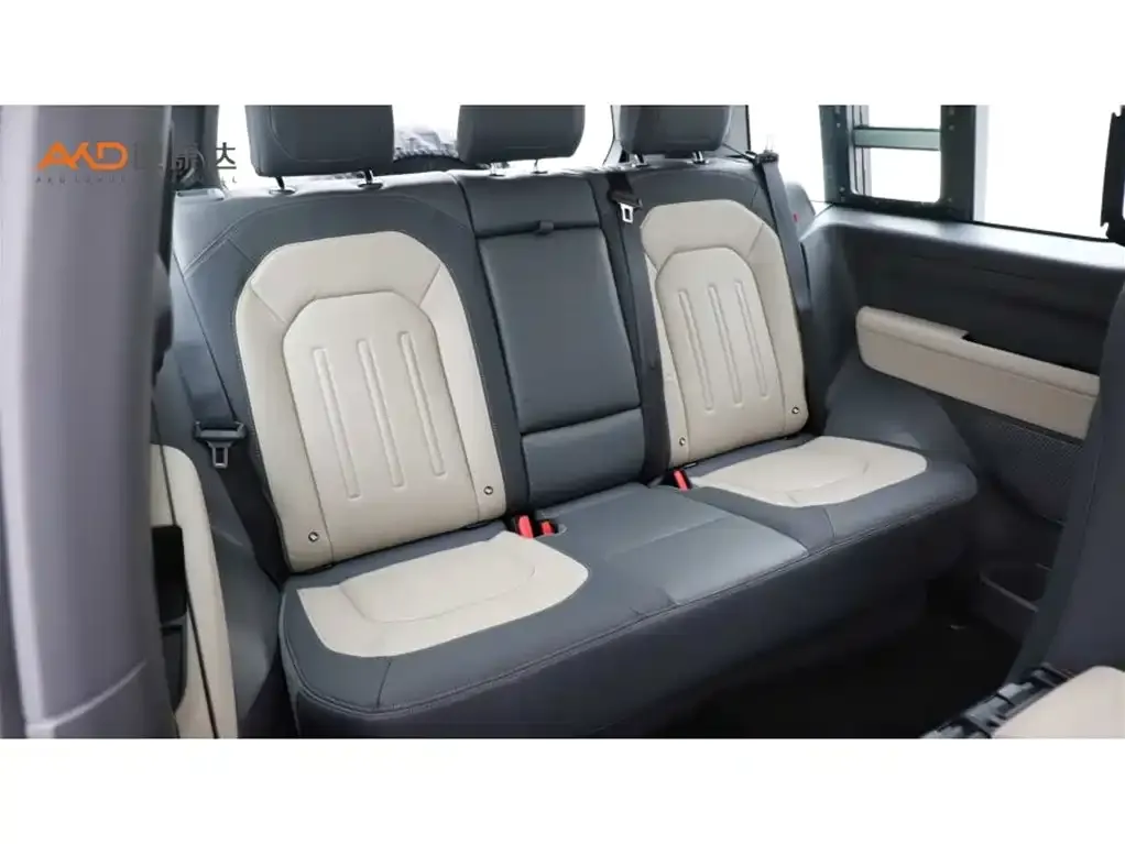 Land Rover Defender — фото 10