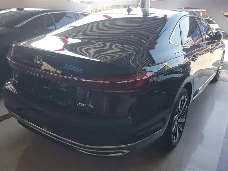 Volkswagen Passat — фото 4