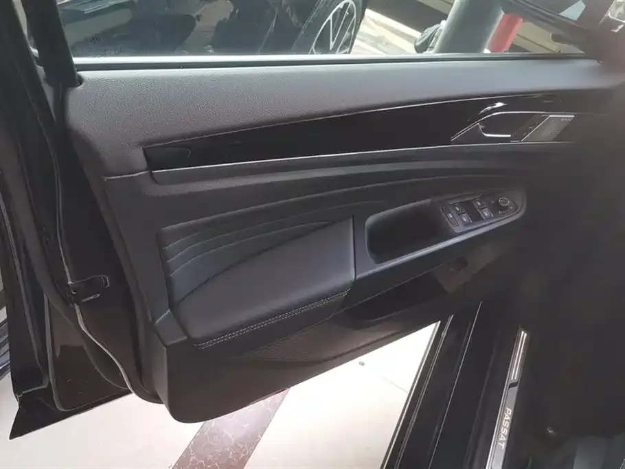 Volkswagen Passat — фото 2