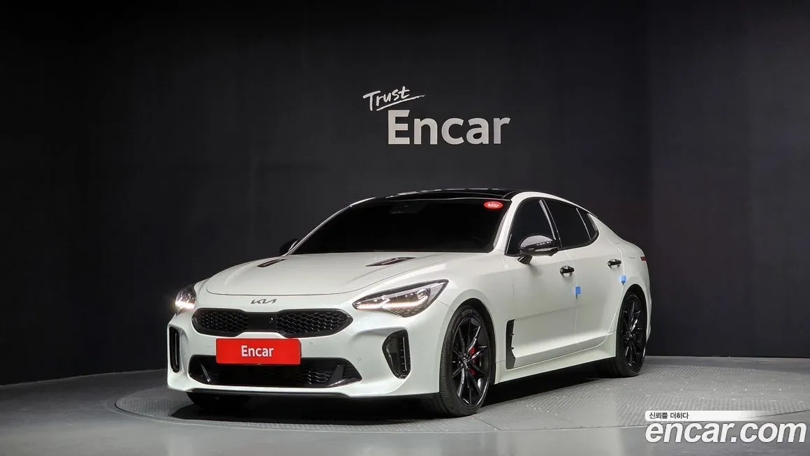 Kia Stinger — фото 1