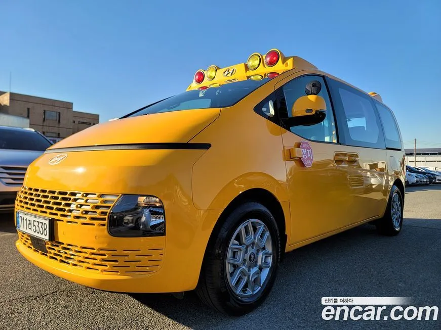 Hyundai Staria — фото 1