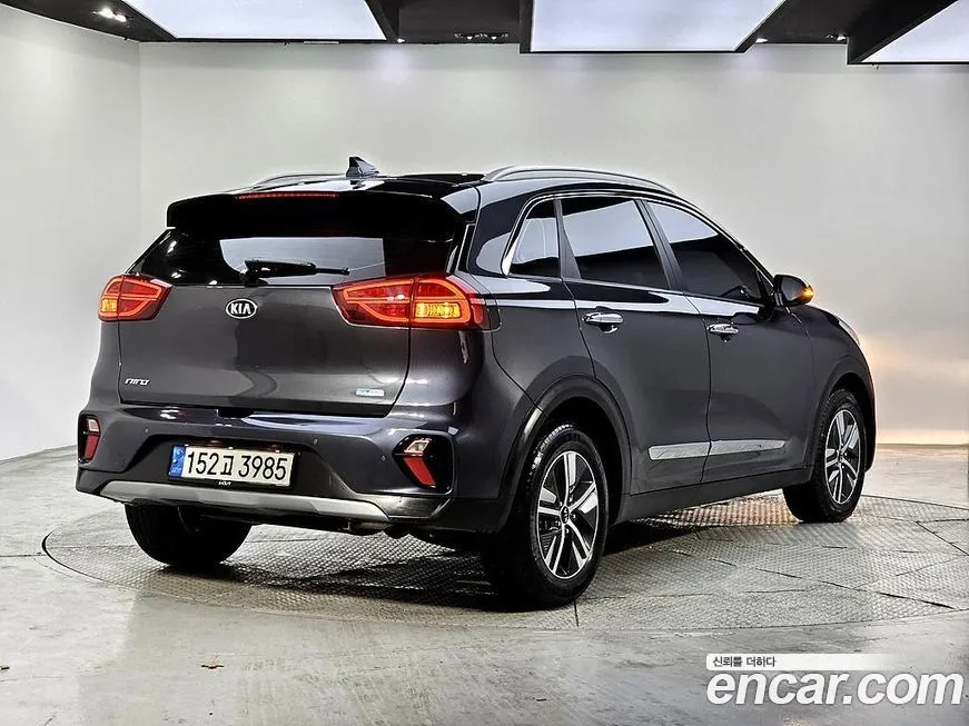 Kia Niro — фото 9