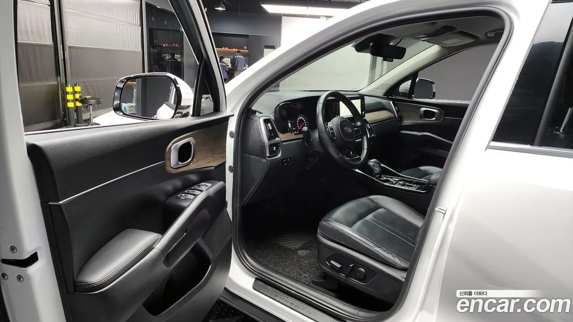 Kia Sorento — фото 9