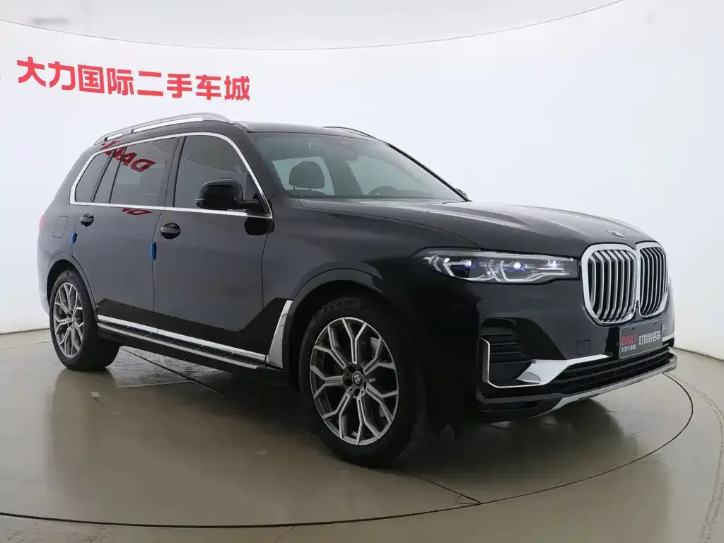 BMW X7 — фото 2