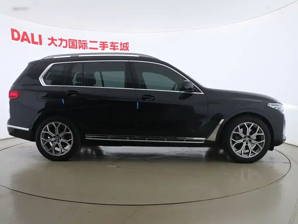 BMW X7 — фото 4