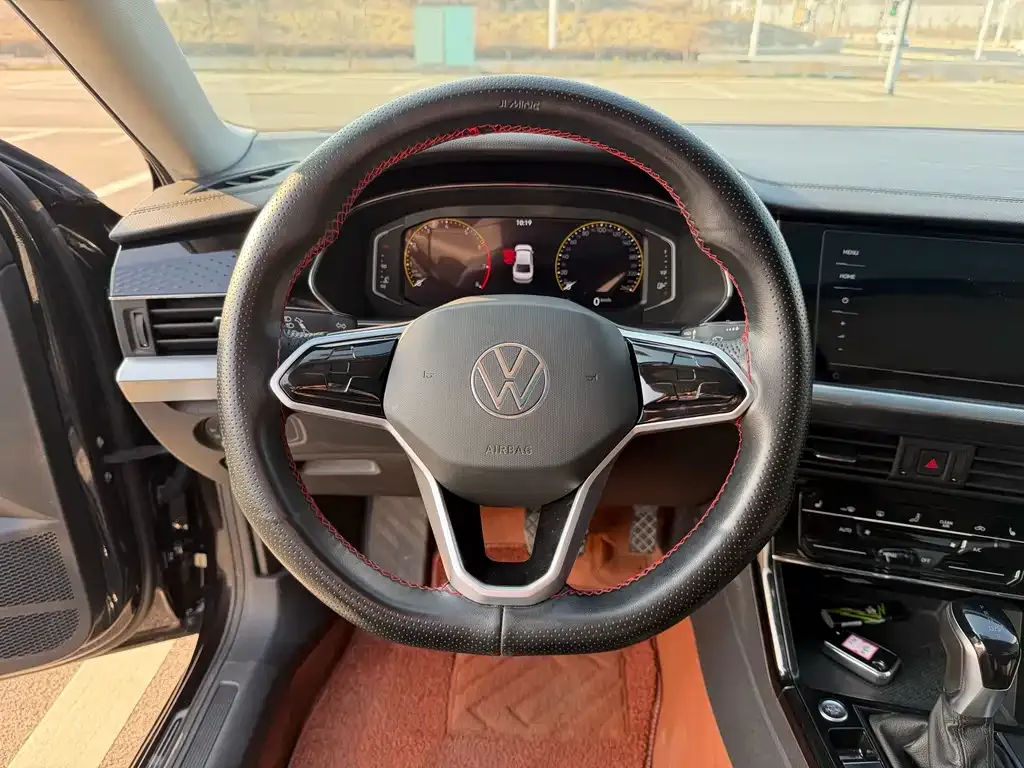 Volkswagen Passat — фото 10