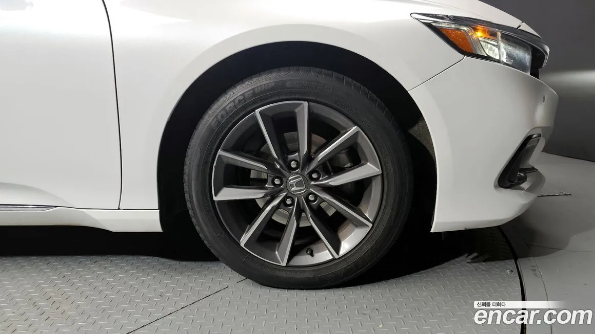 Honda Accord — фото 5