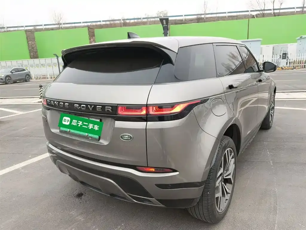 Land Rover Evoque PHEV — фото 10
