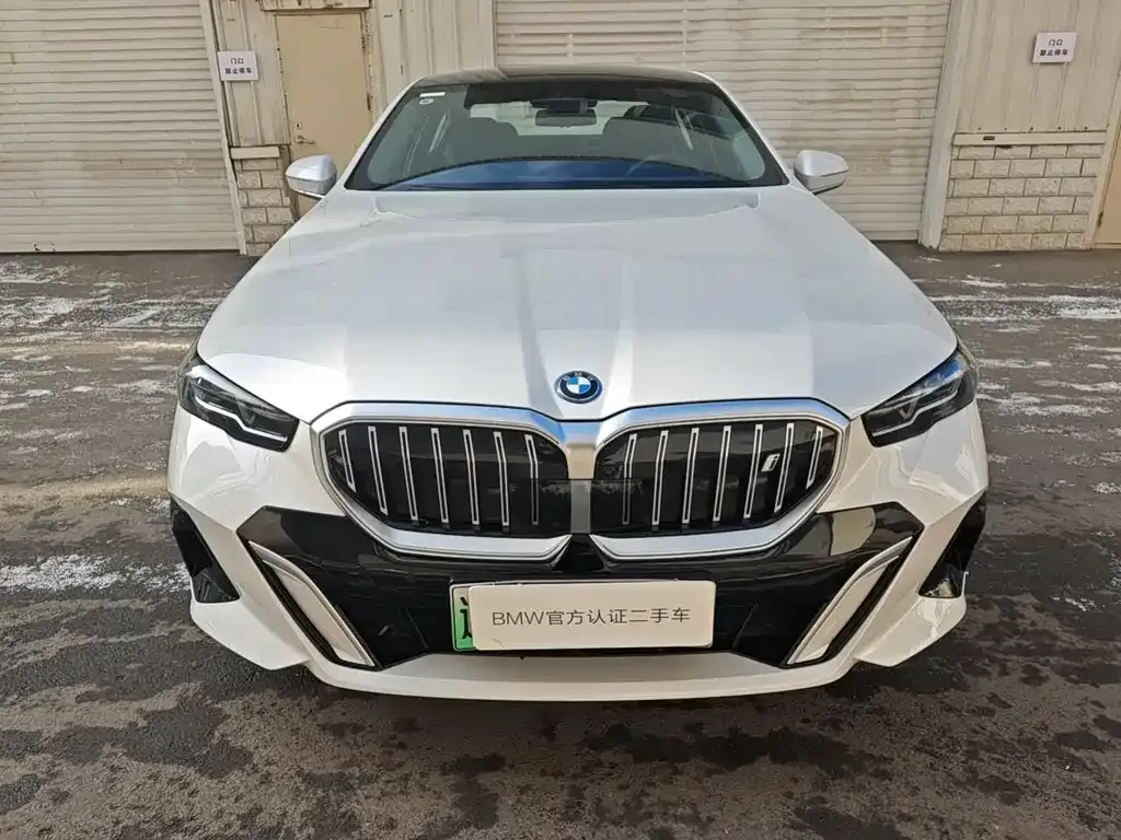 BMW i5 — фото 9