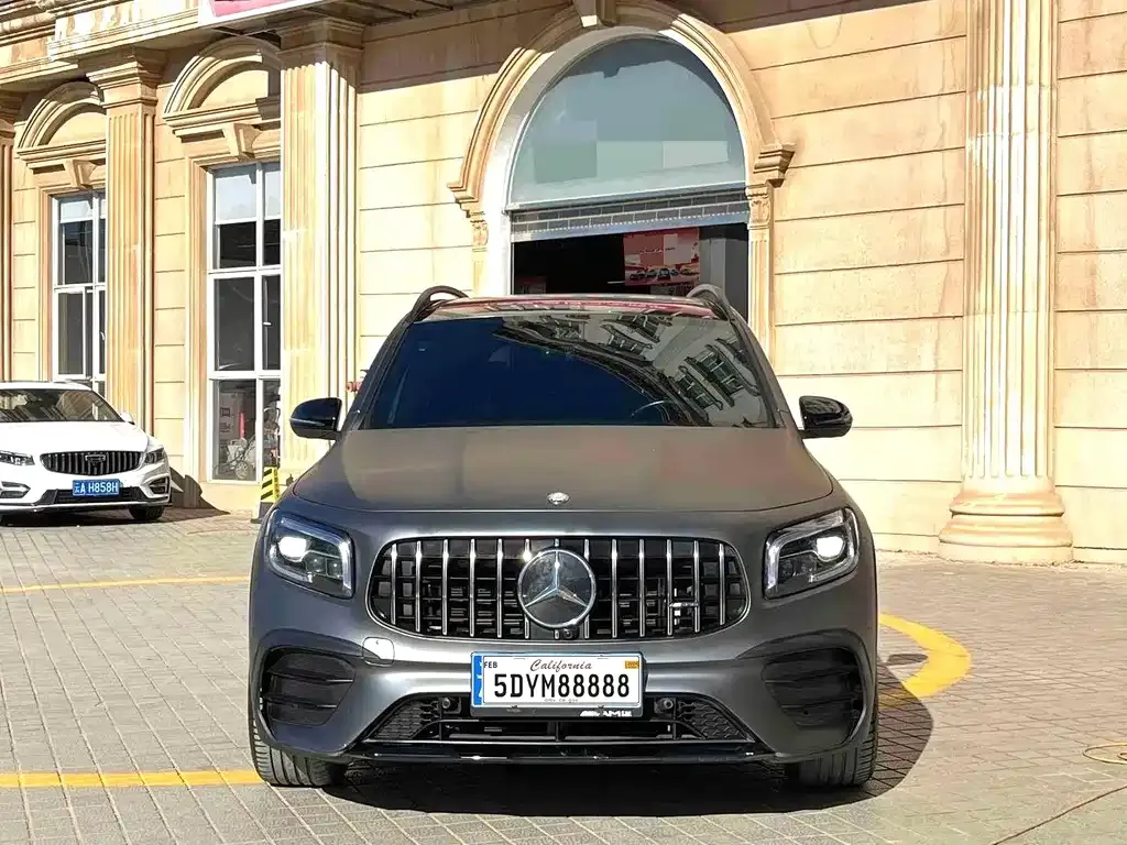 Mercedes-Benz GLB AMG — фото 1