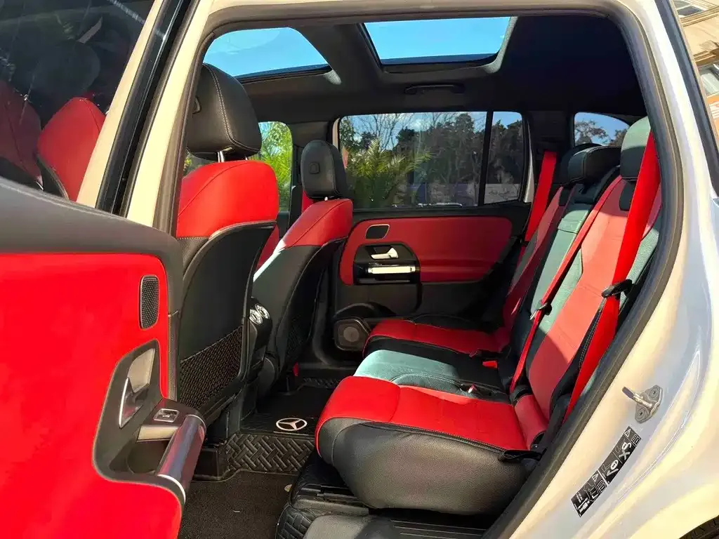 Mercedes-Benz GLB AMG — фото 8