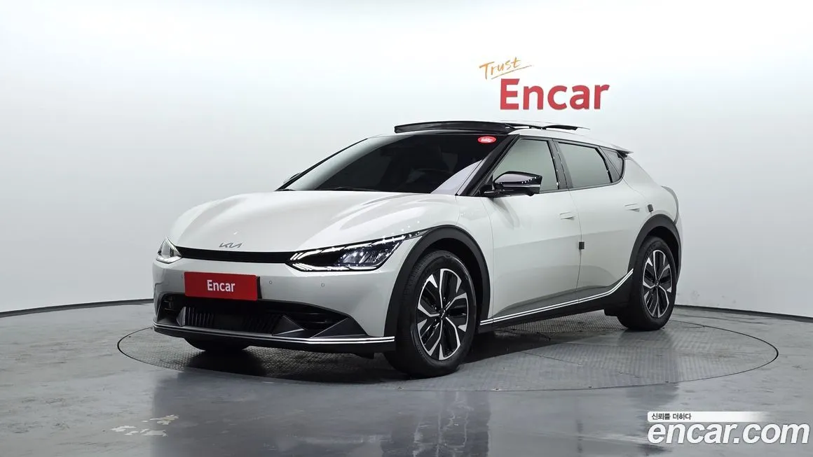 Kia EV6 — фото 1