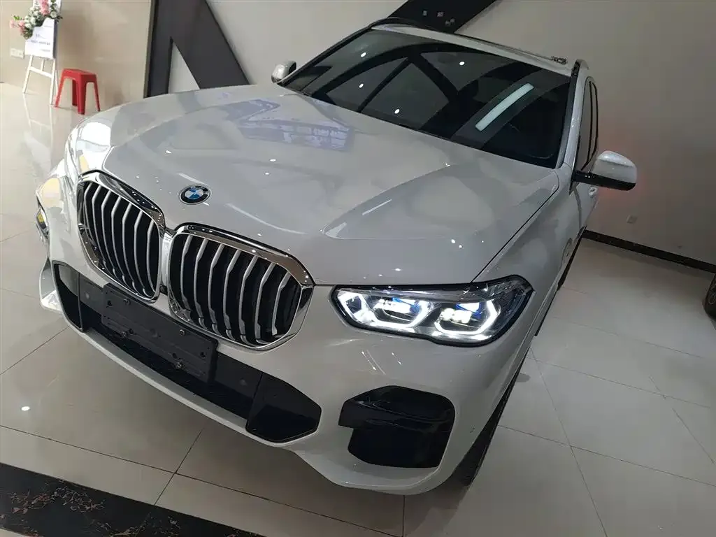 BMW X5 (Import) — фото 8