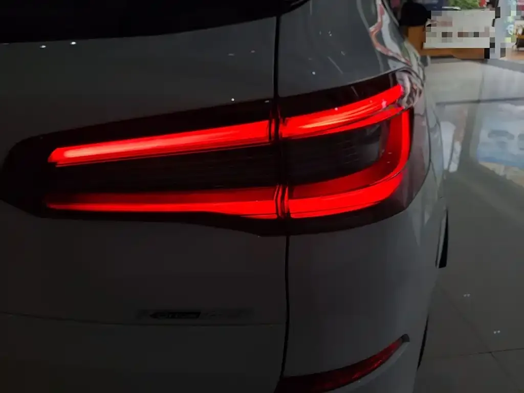 BMW X5 (Import) — фото 6