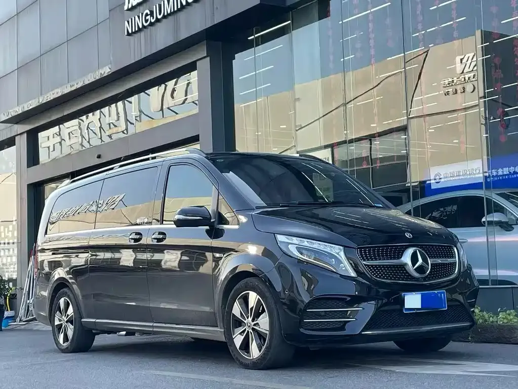 Mercedes-Benz V-Class — фото 6