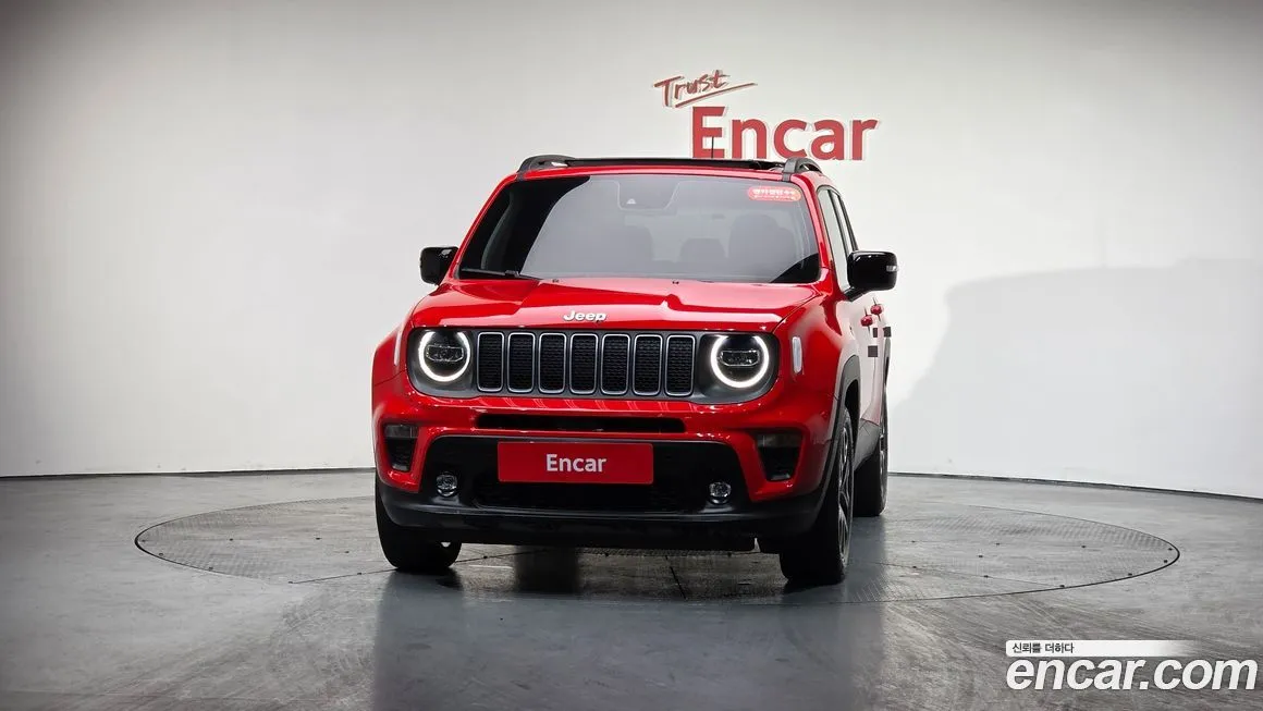 Jeep Renegade — фото 2