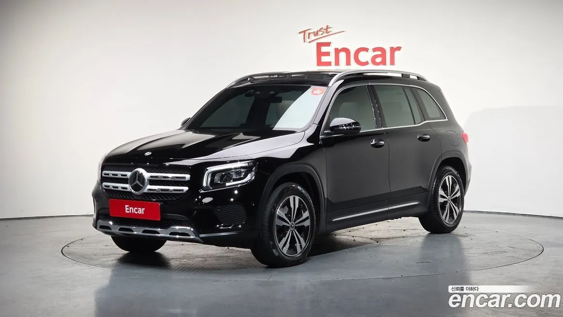 Mercedes-Benz GLB-Class — фото 1