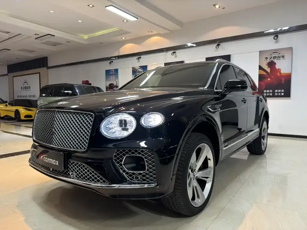 Bentley Bentayga — фото 1