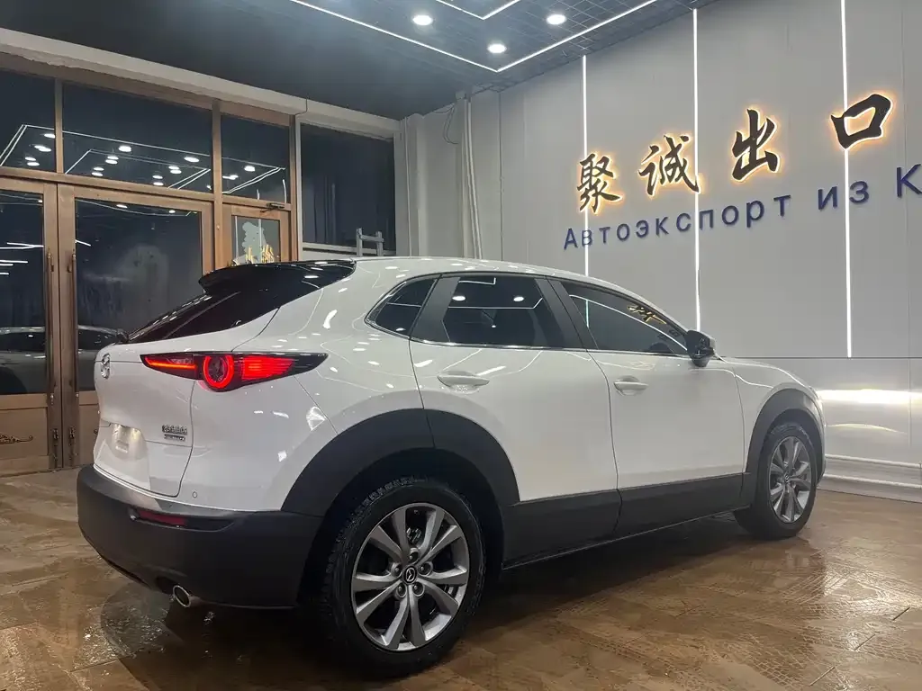 Mazda CX-30 — фото 8