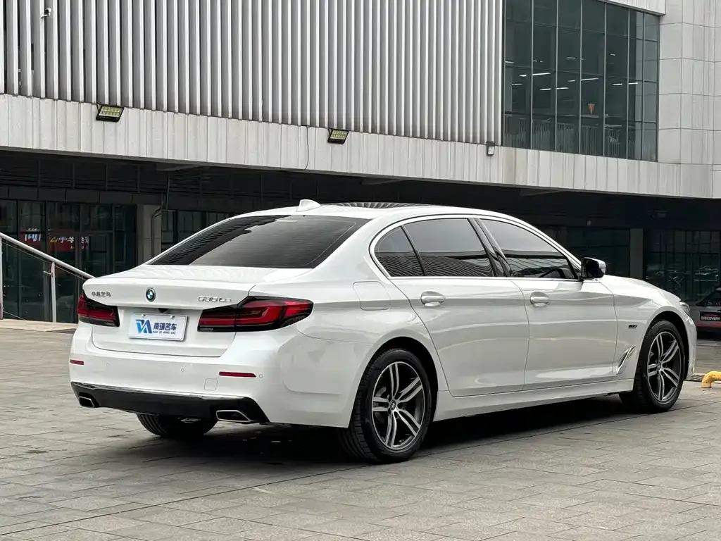 BMW 5 Series New Energy — фото 10
