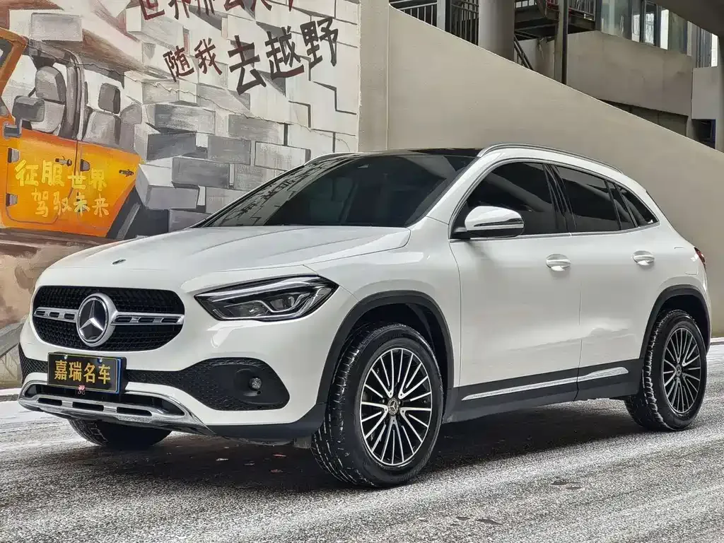 Mercedes-Benz GLA — фото 1