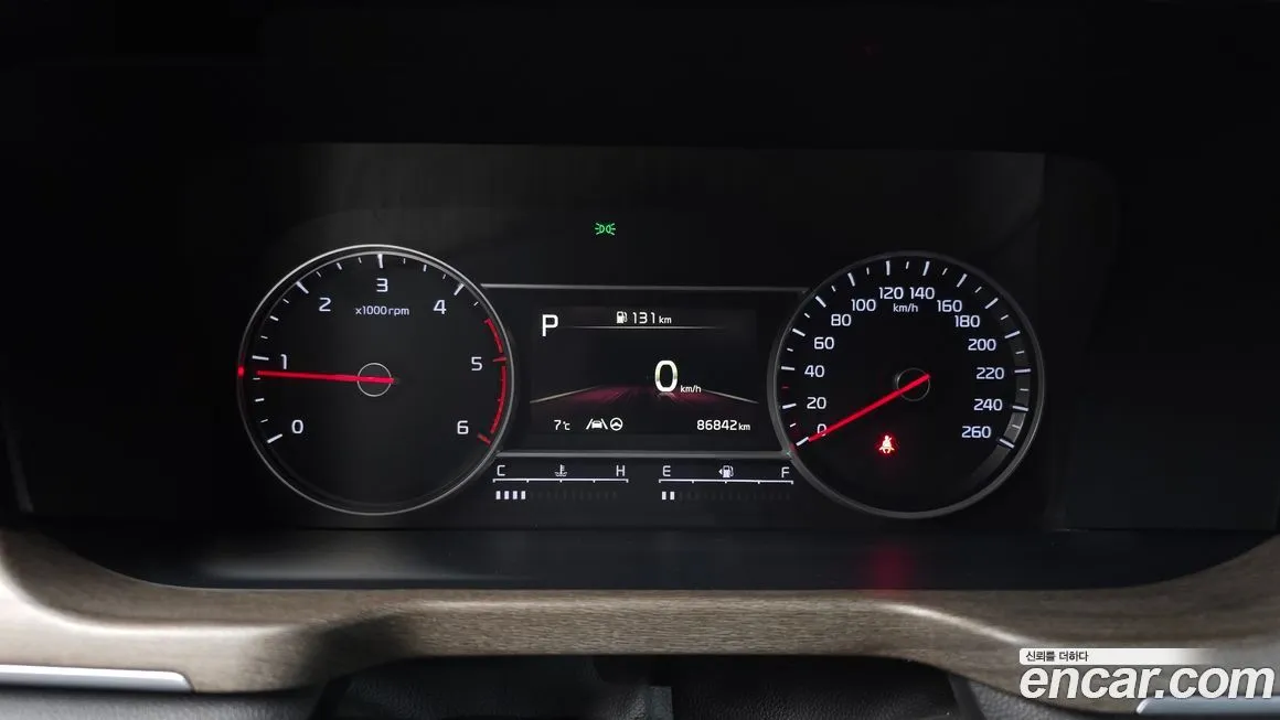 Kia Sorento — фото 8