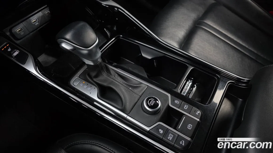 Kia Sorento — фото 9
