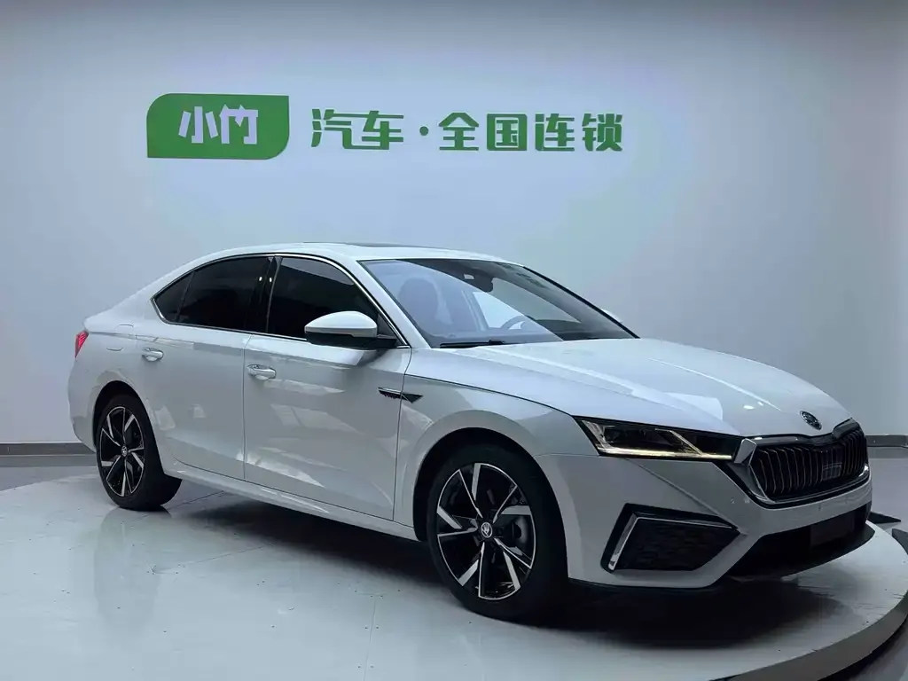 Skoda Octavia — фото 3