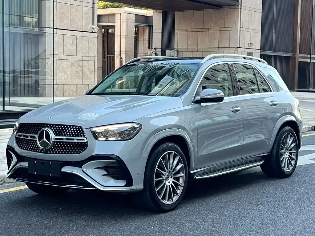 Mercedes-Benz GLE — фото 1