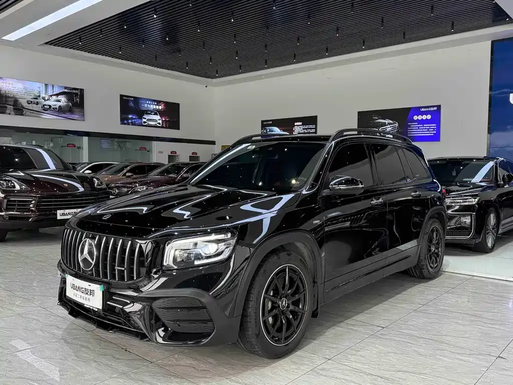 Mercedes-Benz GLB AMG — фото 1