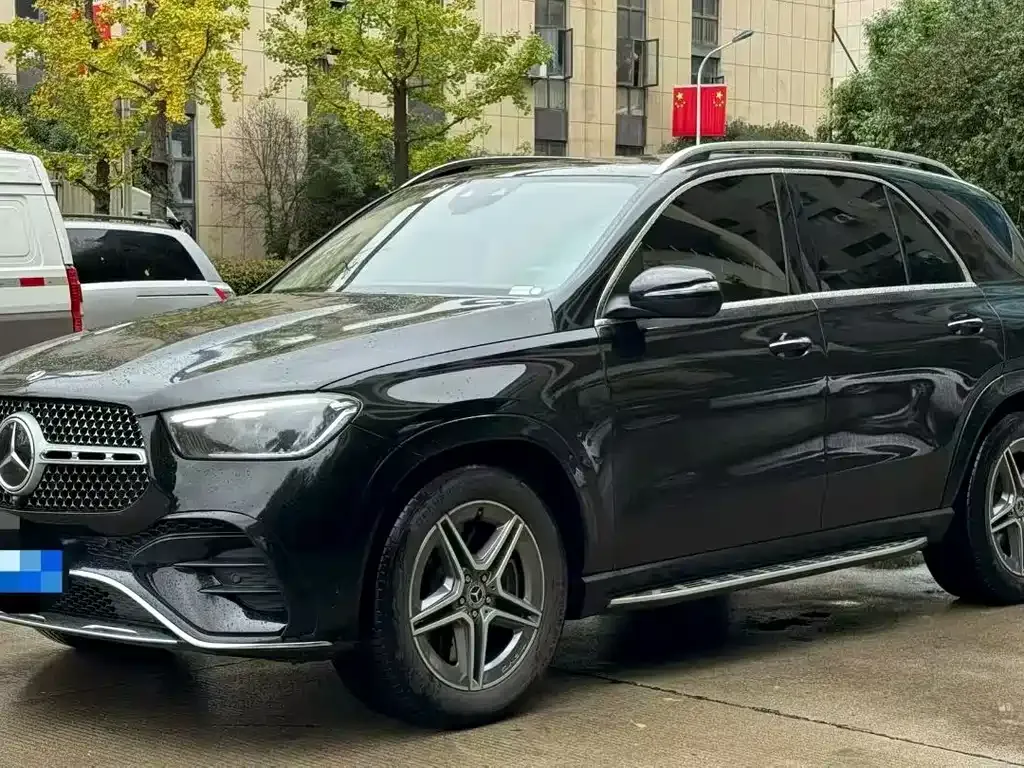 Mercedes-Benz GLE — фото 1