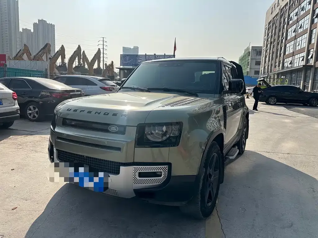 Land Rover Defender — фото 1